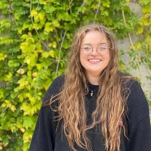 Meet your Posher, Abigail